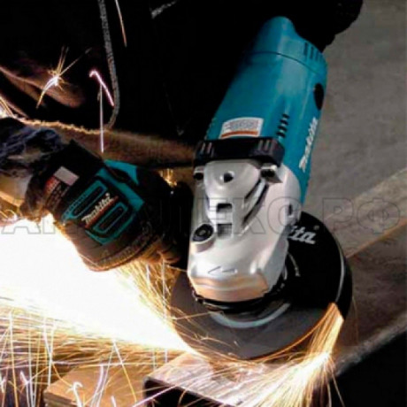 УШМ Makita GA 7020 SF ф180мм 2.2кВт суперфланец