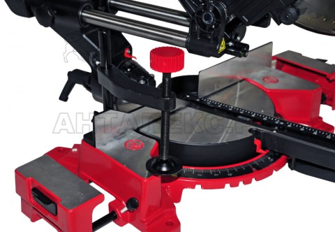 Пила торц Elitech ПТ1825К