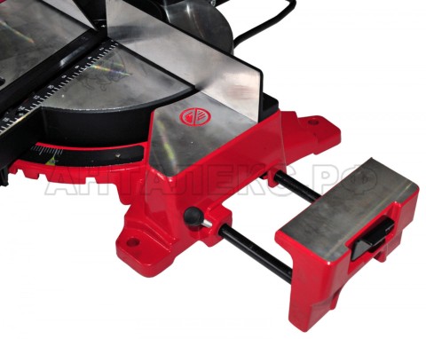 Пила торц Elitech ПТ1825К