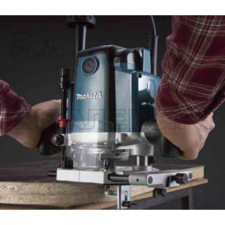 Фрезер Makita RP 2300 FC