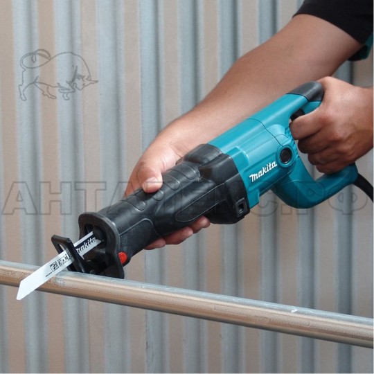 Пила сабельная Makita JR 3050 T