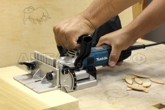 Фрезер Makita PJ 7000