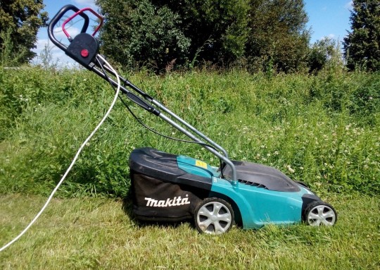 Газонокосилка Makita ЕLМ 3311