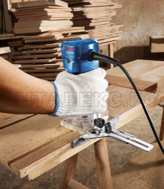 Фрезер Bosch GKF 550