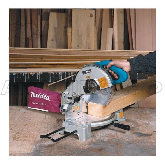 Пила торцовочная Makita LS 1040