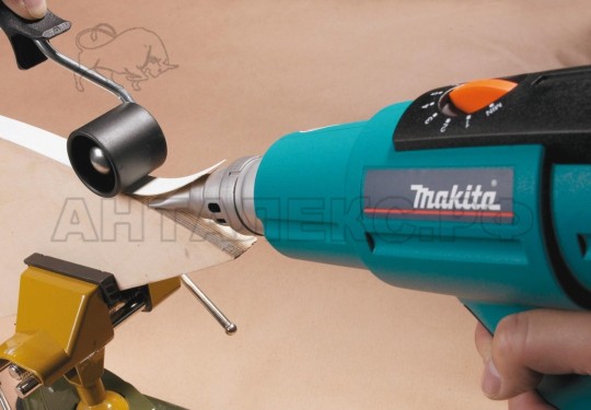 Термопистолет Makita HG 550 V