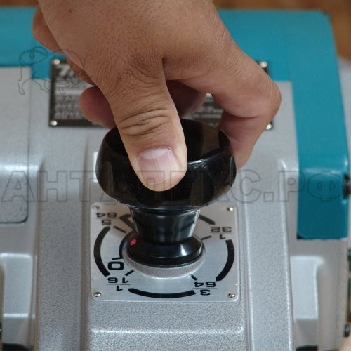 Рубанок Makita 1806 В